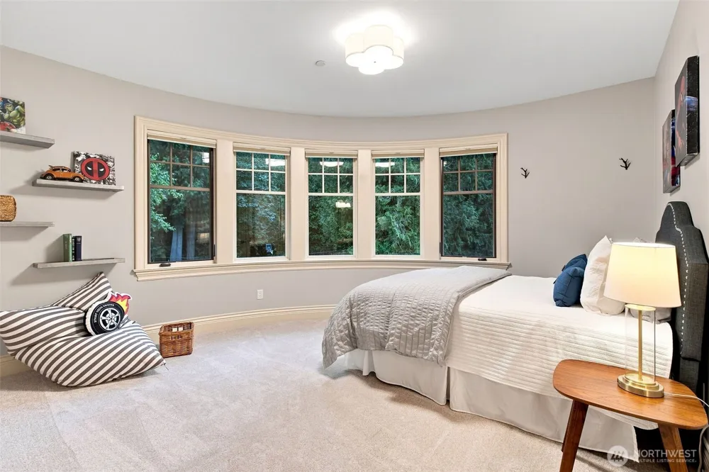 24950 SE Old Black Nugget Road Issaquah, WA 98029