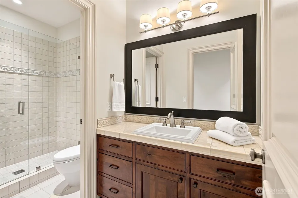 24950 SE Old Black Nugget Road Issaquah, WA 98029
