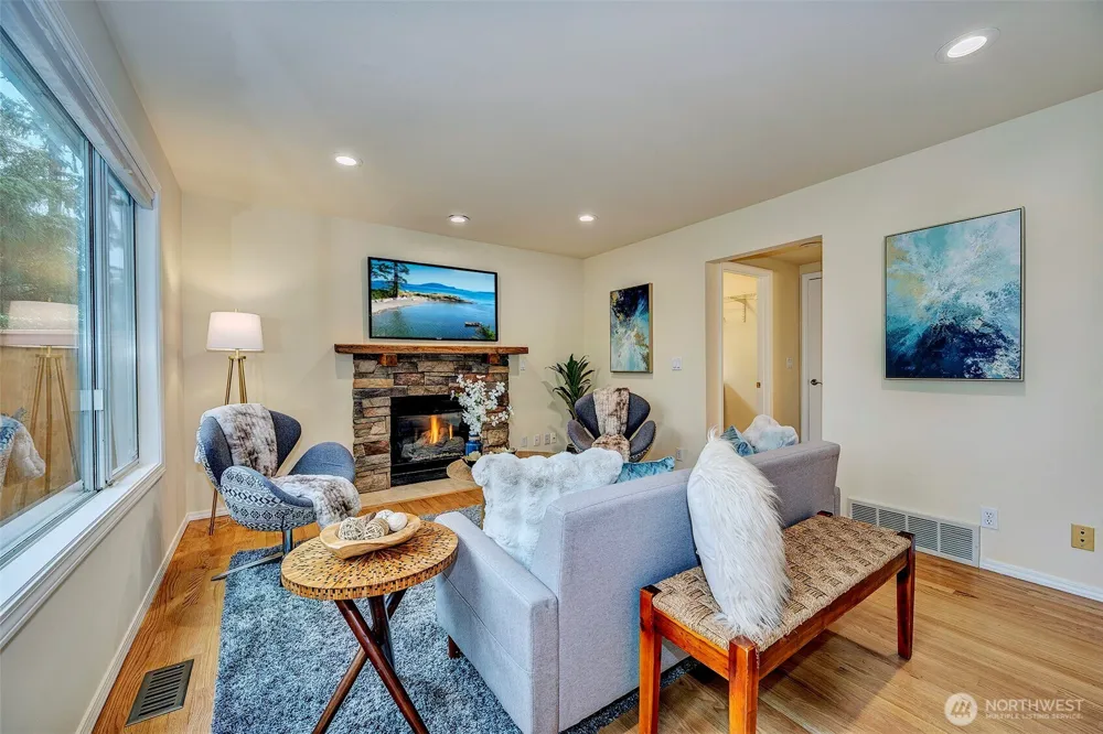 13133 NE 74th Street Kirkland, WA 98033