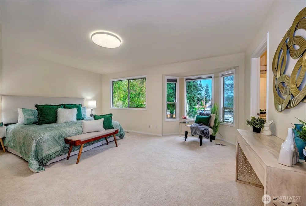 13133 NE 74th Street Kirkland, WA 98033