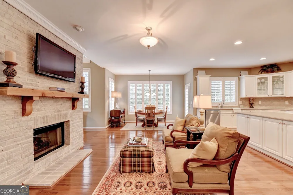 4196 Cami WAY NE Buford, GA 30519