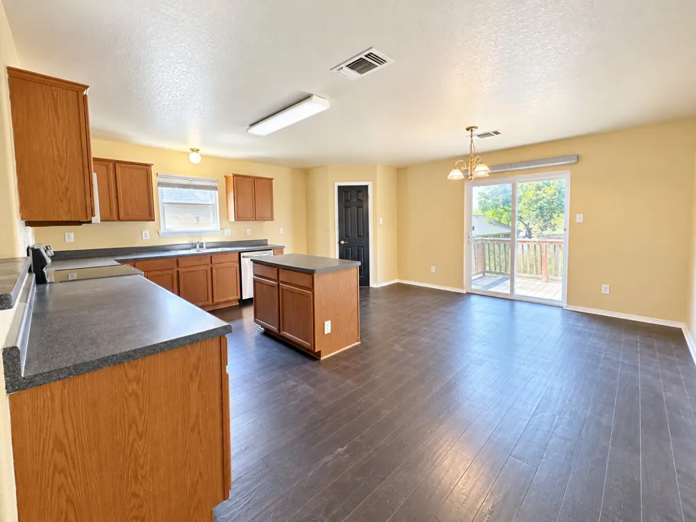 3325 Whisper Bluff Schertz, TX 78108
