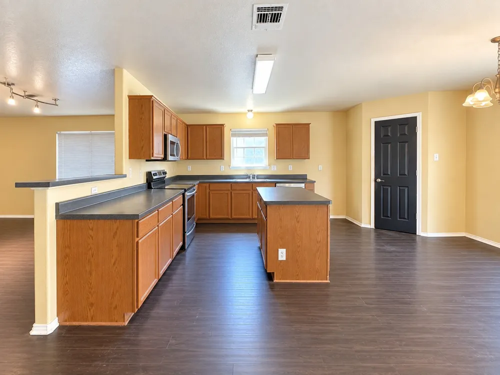 3325 Whisper Bluff Schertz, TX 78108