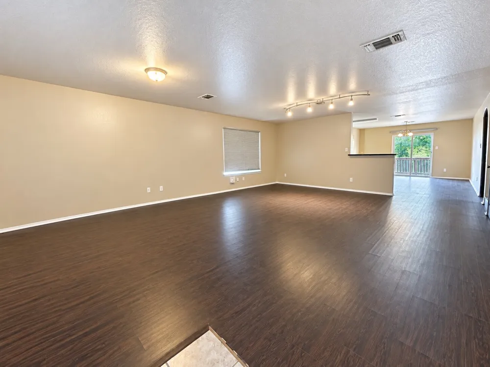 3325 Whisper Bluff Schertz, TX 78108