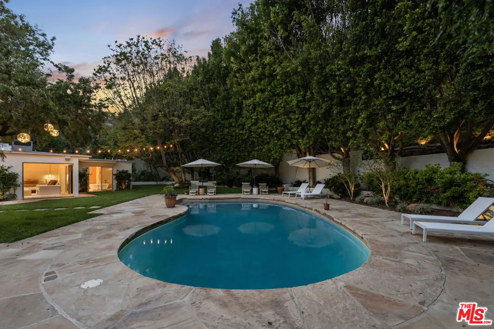 9451 Hidden Valley Place Beverly Hills, CA 90210