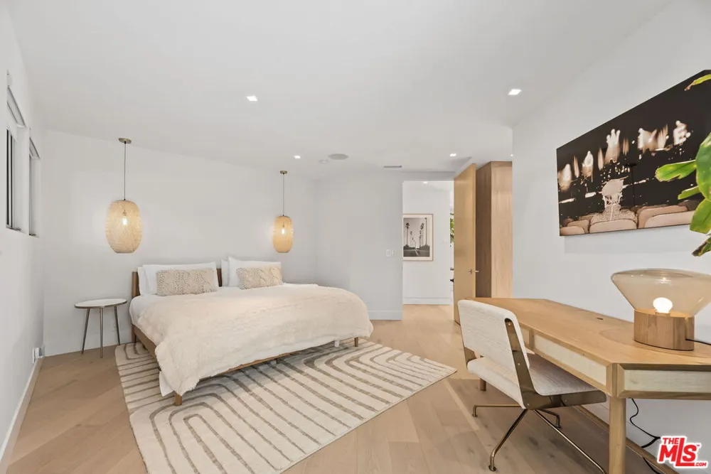 9451 Hidden Valley Place Beverly Hills, CA 90210