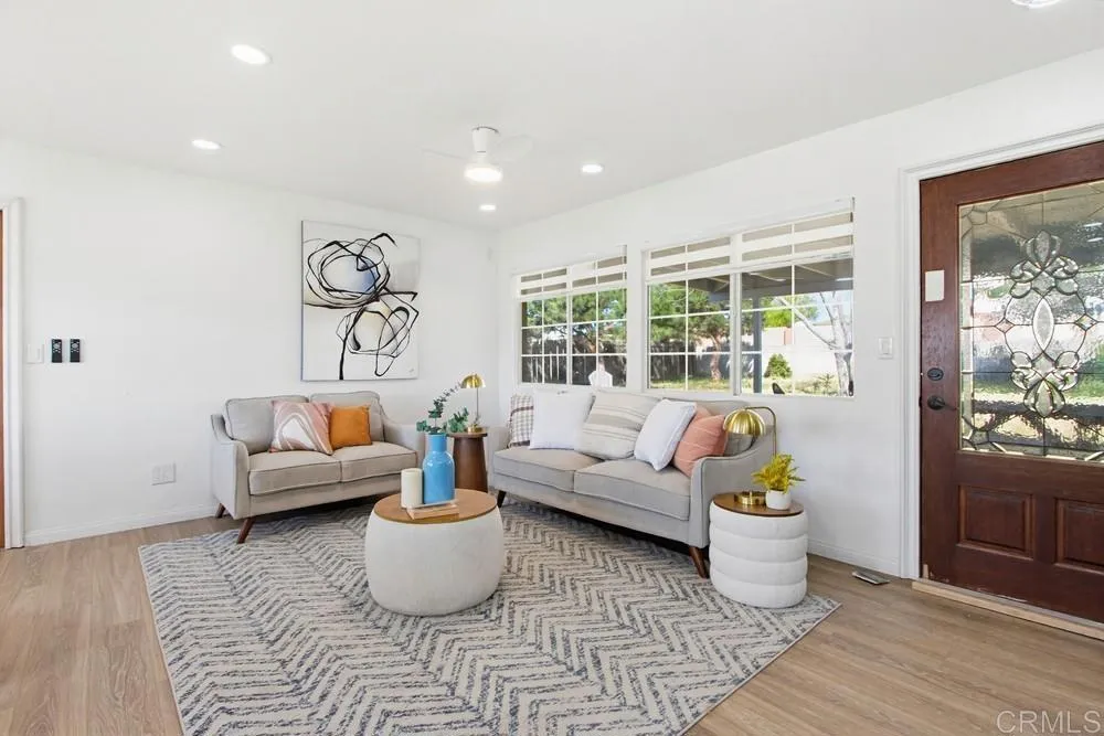 9462 Doheny Road Santee, CA 92071