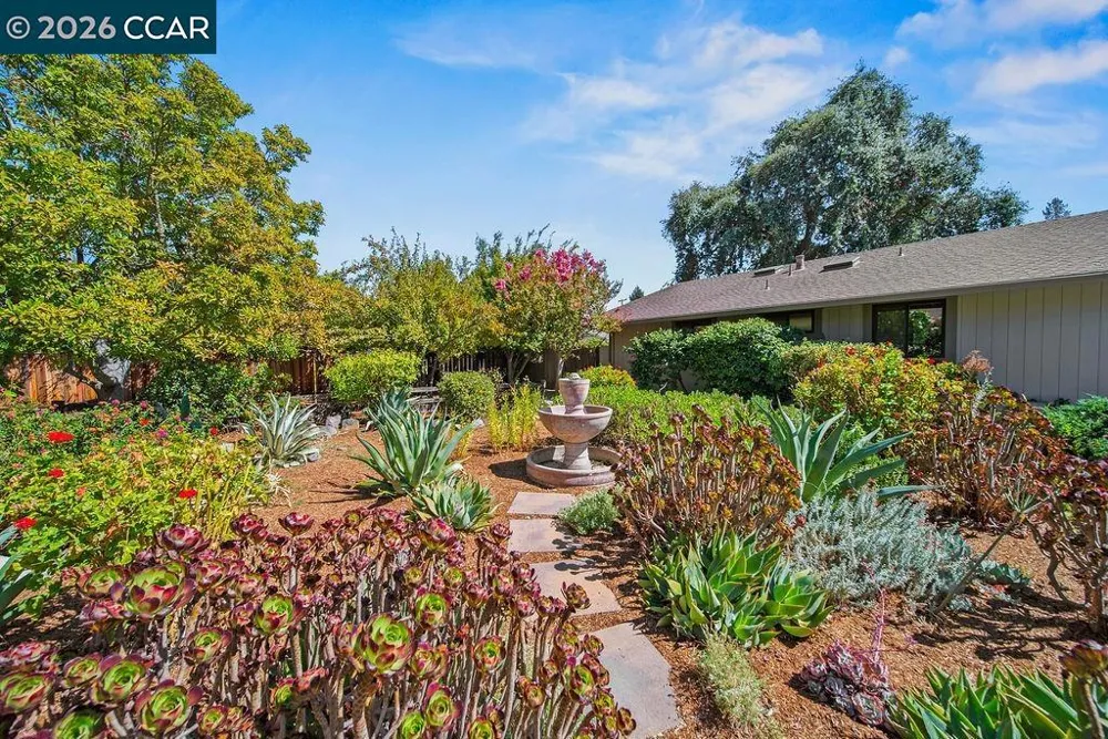 555 Kismet Ct Walnut Creek, CA 94597