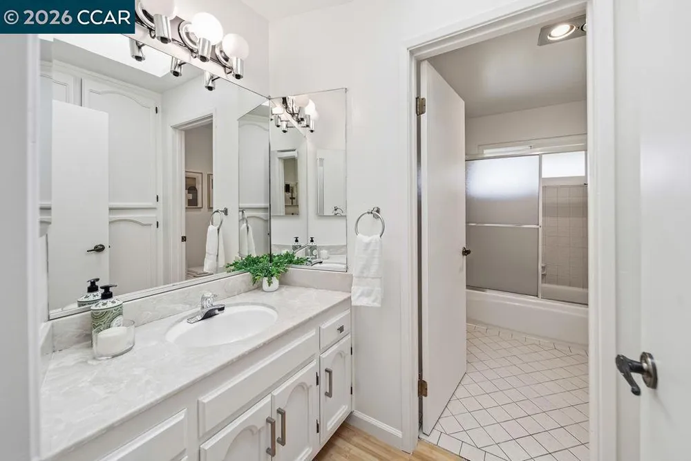 555 Kismet Ct Walnut Creek, CA 94597