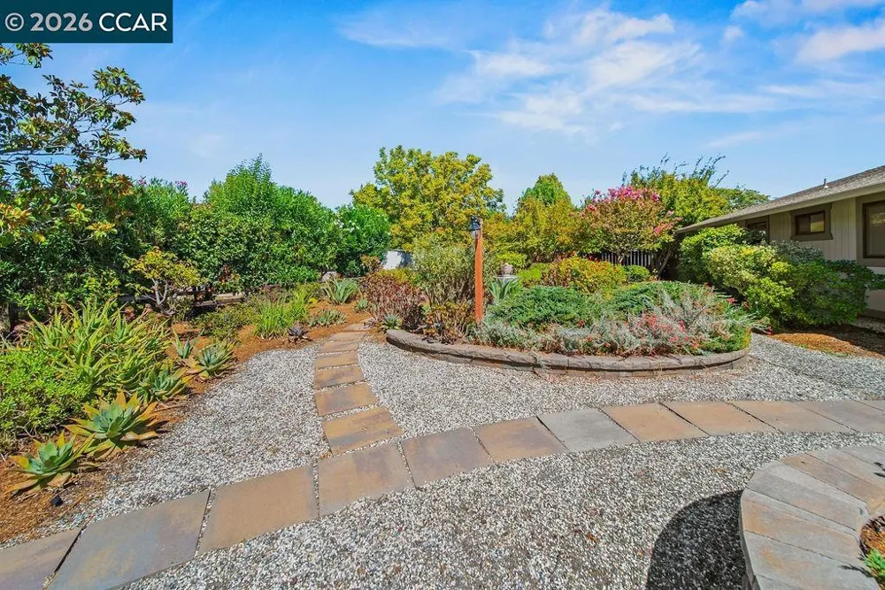 555 Kismet Ct Walnut Creek, CA 94597