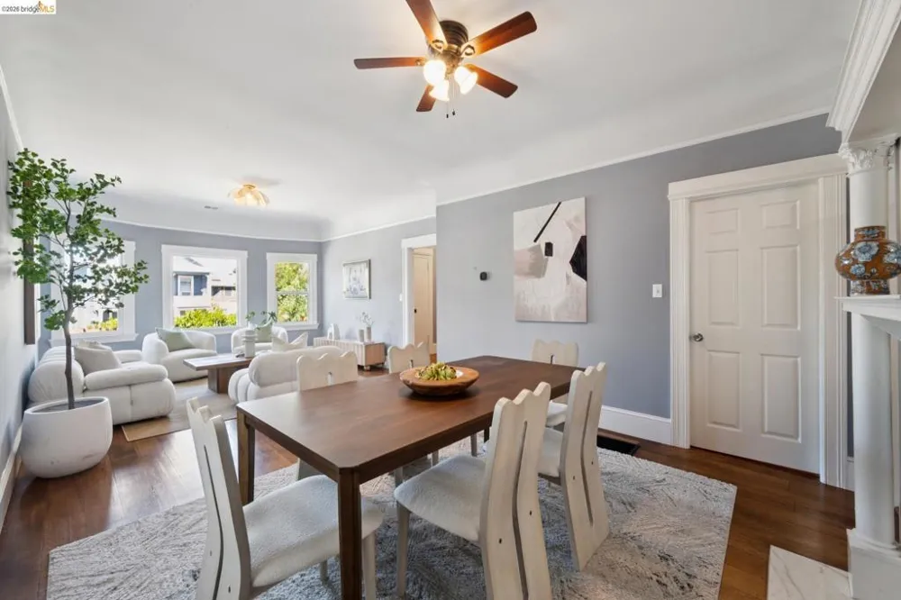 1161 61St St Oakland, CA 94608