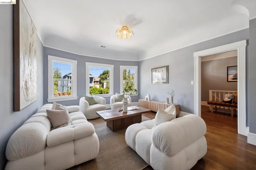 1161 61St St Oakland, CA 94608