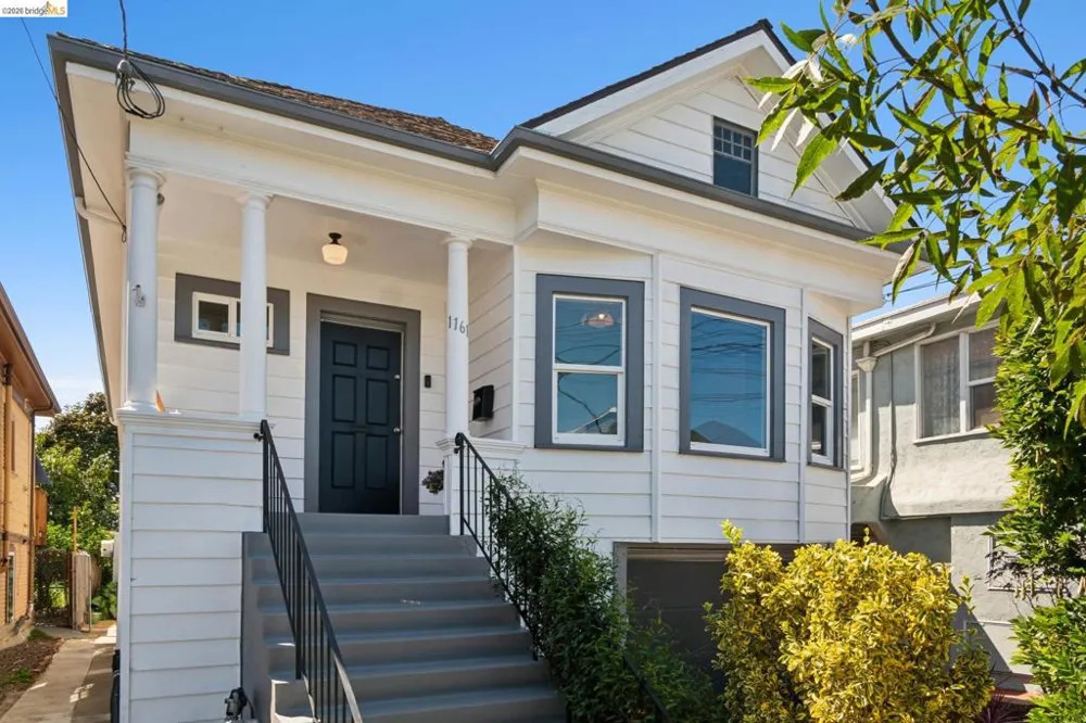 1161 61St St Oakland, CA 94608