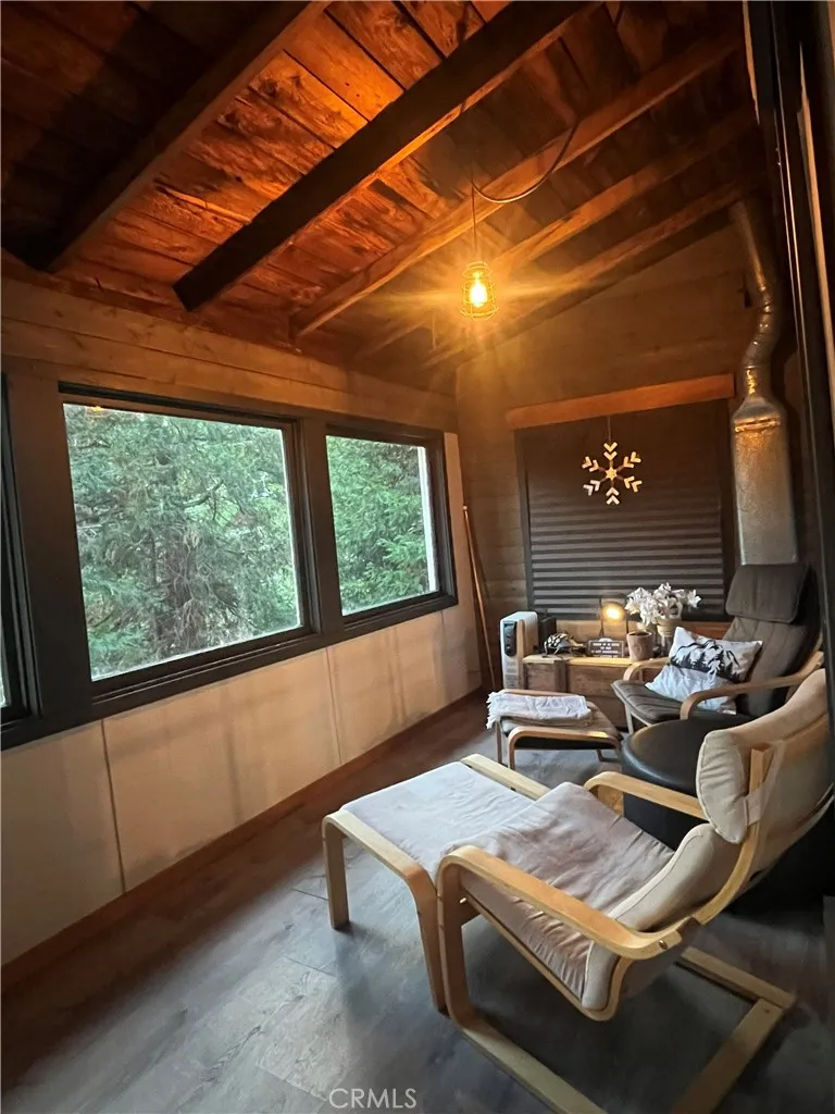 404 Mozumdar Cedarpines Park, CA 92322