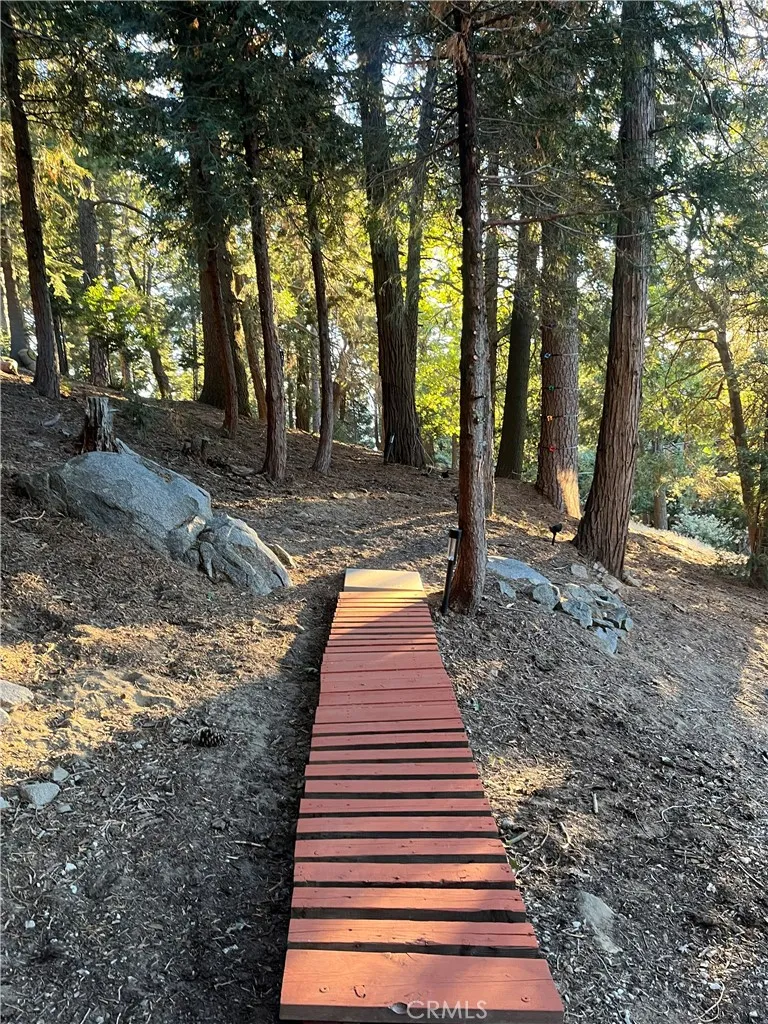 404 Mozumdar Cedarpines Park, CA 92322