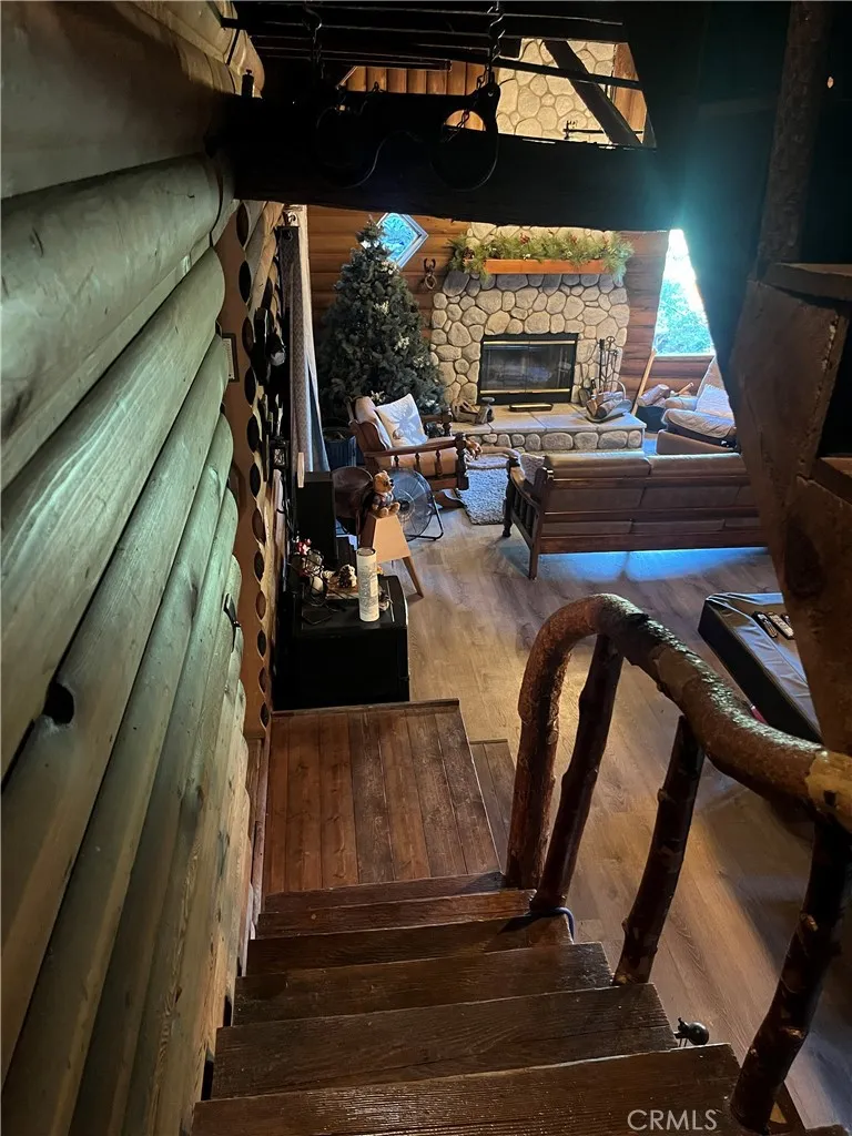 404 Mozumdar Cedarpines Park, CA 92322