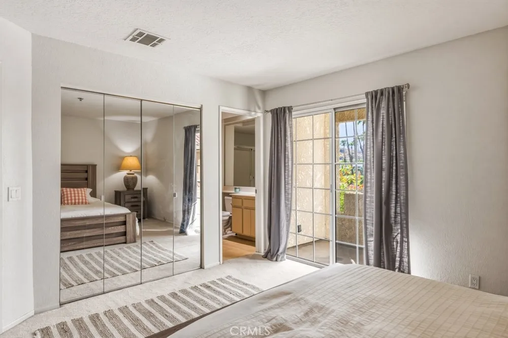 2700 Lawrence Crossley Road #9 Palm Springs, CA 92264