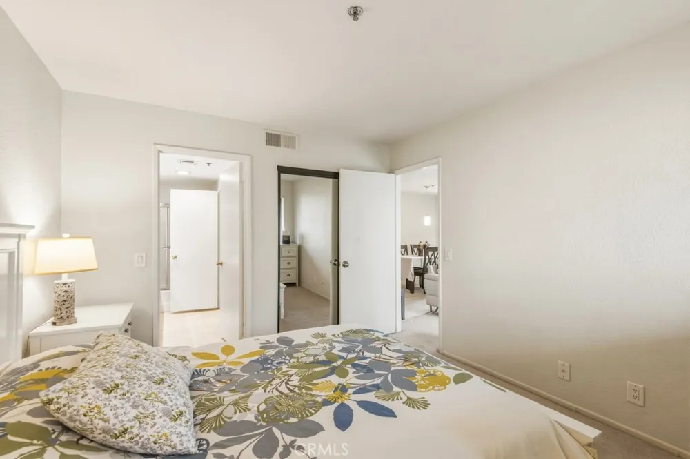 2700 Lawrence Crossley Road #9 Palm Springs, CA 92264