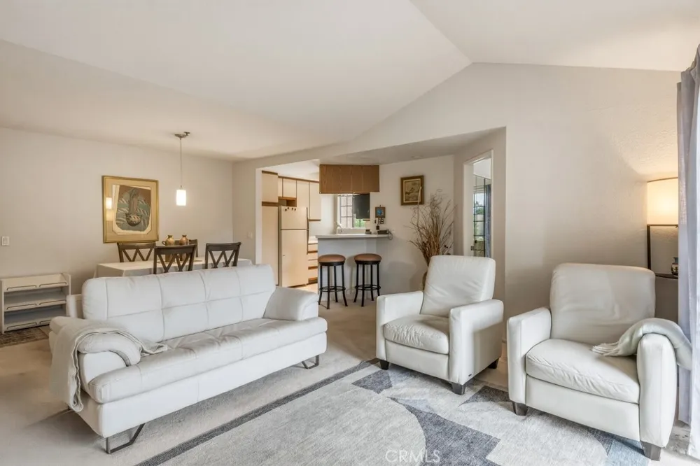 2700 Lawrence Crossley Road #9 Palm Springs, CA 92264