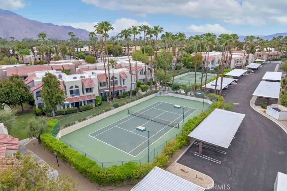 2700 Lawrence Crossley Road #9 Palm Springs, CA 92264