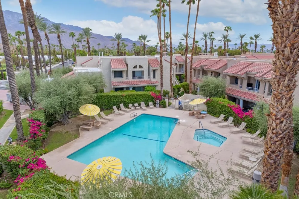 2700 Lawrence Crossley Road #9 Palm Springs, CA 92264