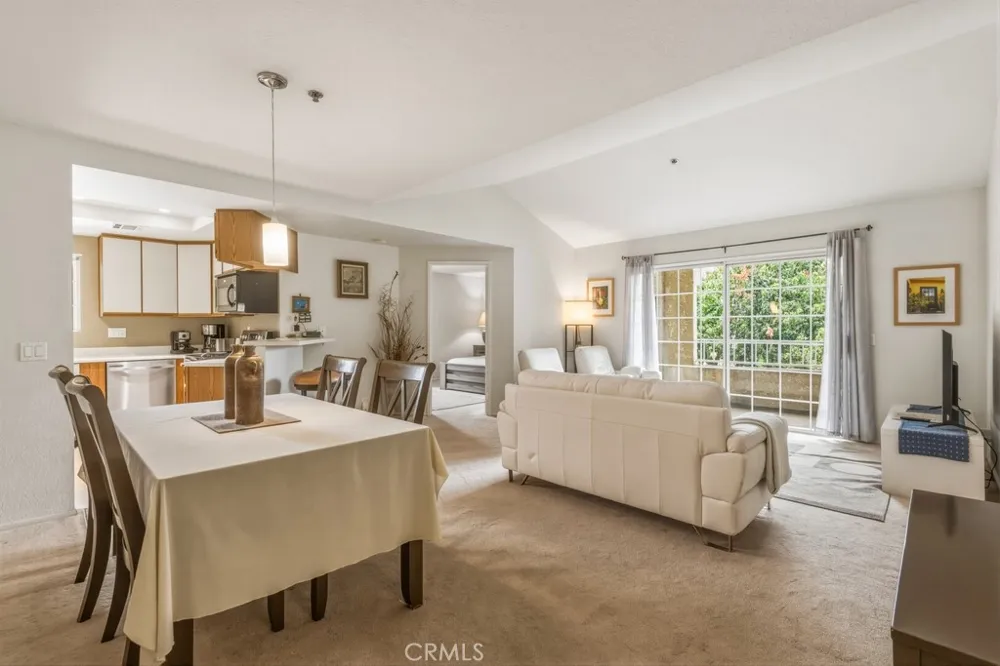 2700 Lawrence Crossley Road #9 Palm Springs, CA 92264