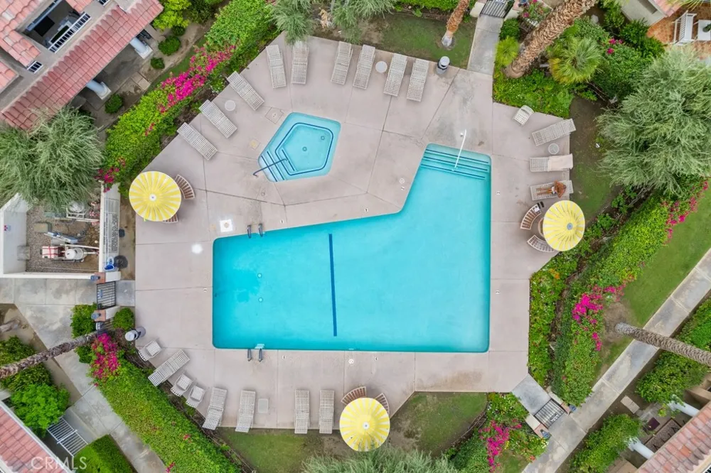 2700 Lawrence Crossley Road #9 Palm Springs, CA 92264
