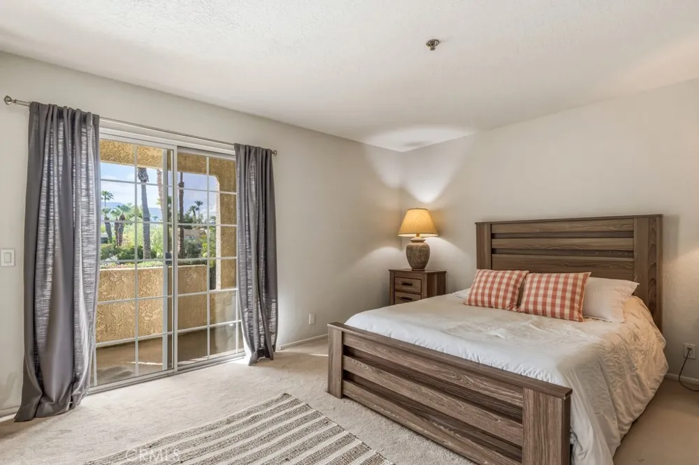 2700 Lawrence Crossley Road #9 Palm Springs, CA 92264