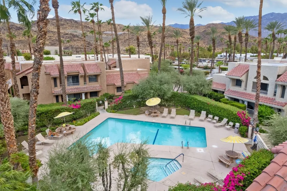 2700 Lawrence Crossley Road #9 Palm Springs, CA 92264