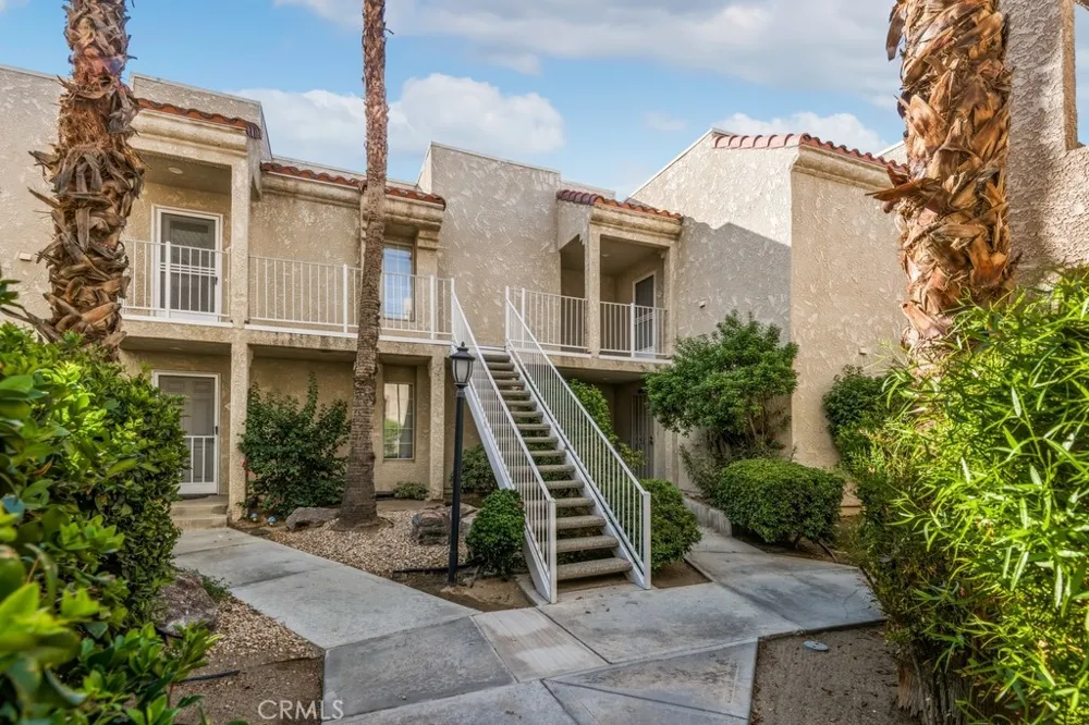 2700 Lawrence Crossley Road #9 Palm Springs, CA 92264