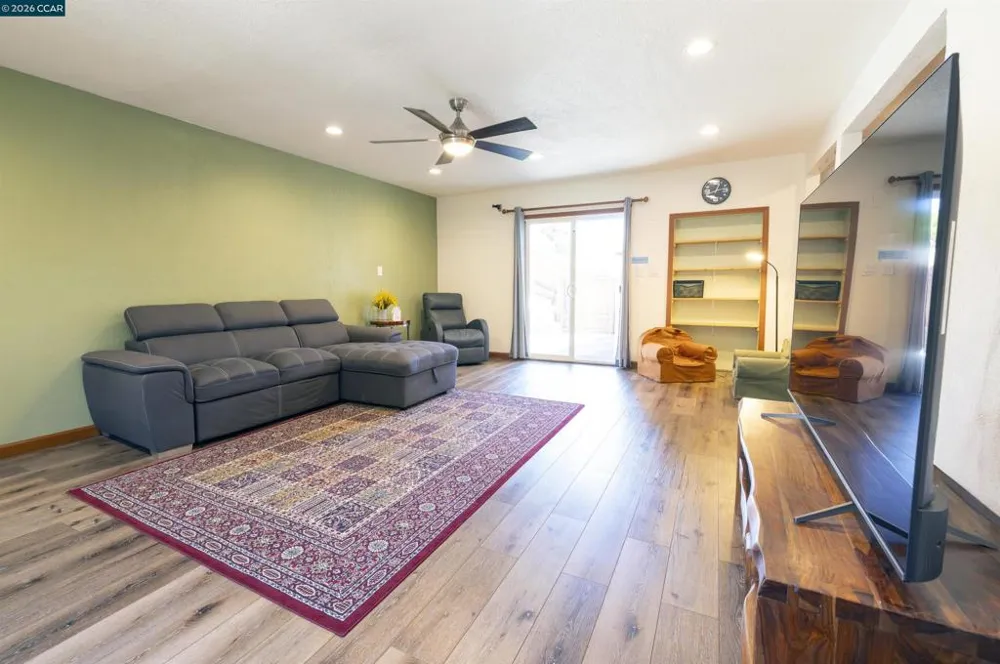 1501 Lassen Ct Vallejo, CA 94591