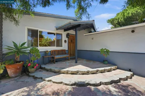 1501 Lassen Ct