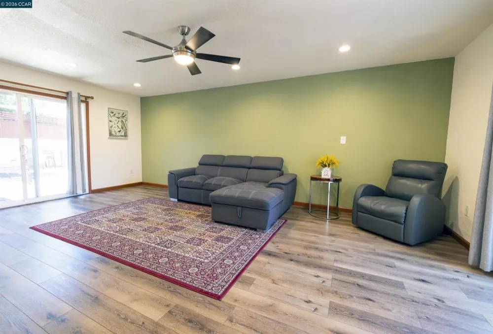 1501 Lassen Ct Vallejo, CA 94591