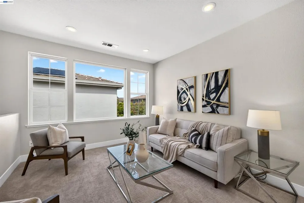5518 Alvelais Dr Union City, CA 94587