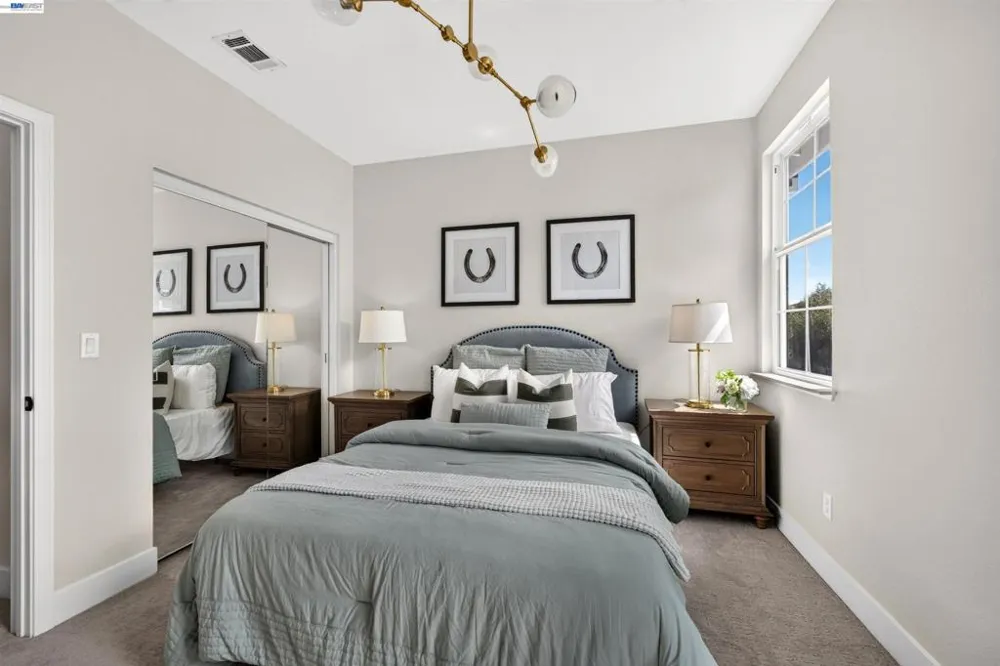 5518 Alvelais Dr Union City, CA 94587