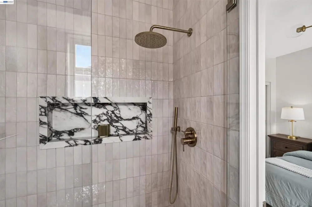 5518 Alvelais Dr Union City, CA 94587