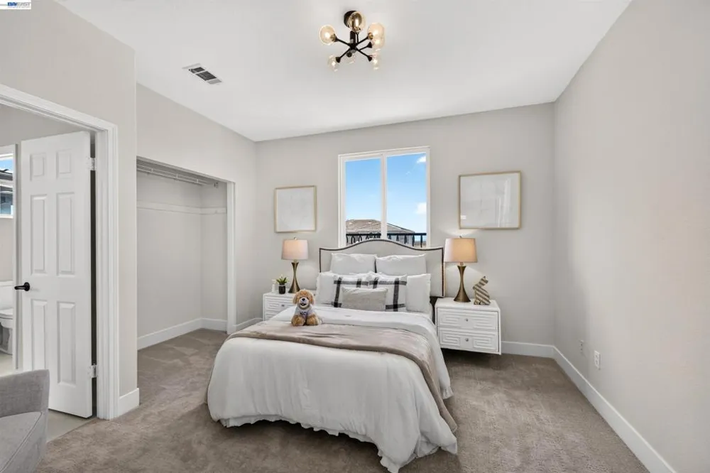 5518 Alvelais Dr Union City, CA 94587