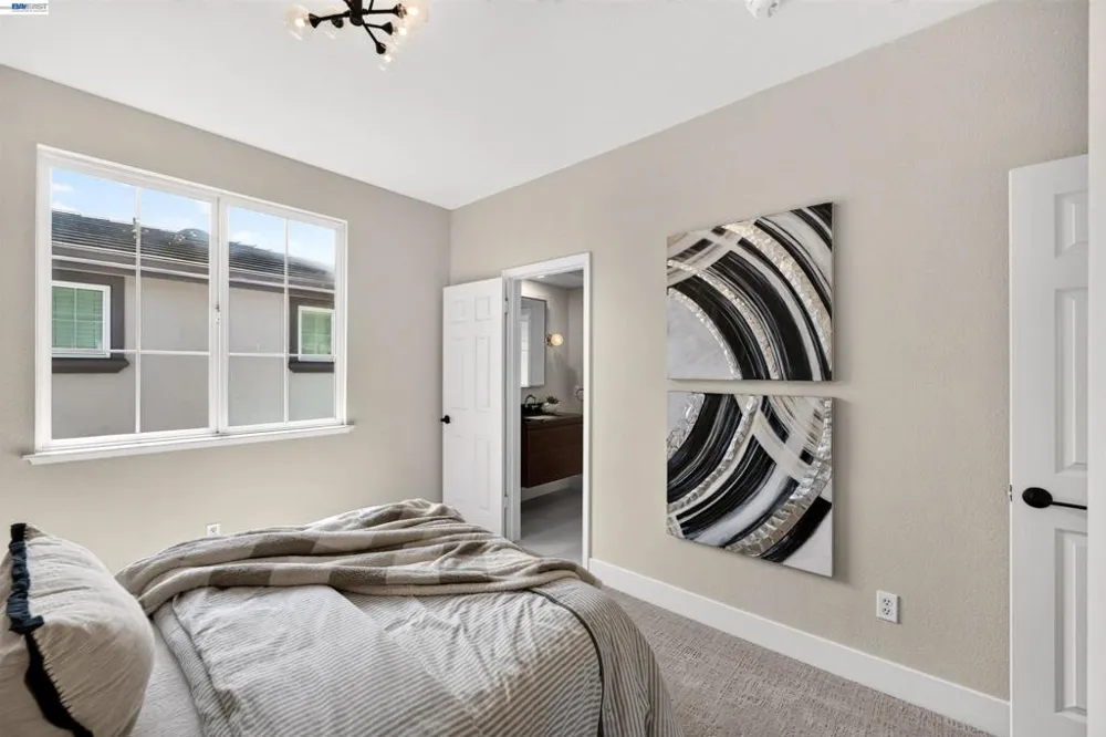 5518 Alvelais Dr Union City, CA 94587