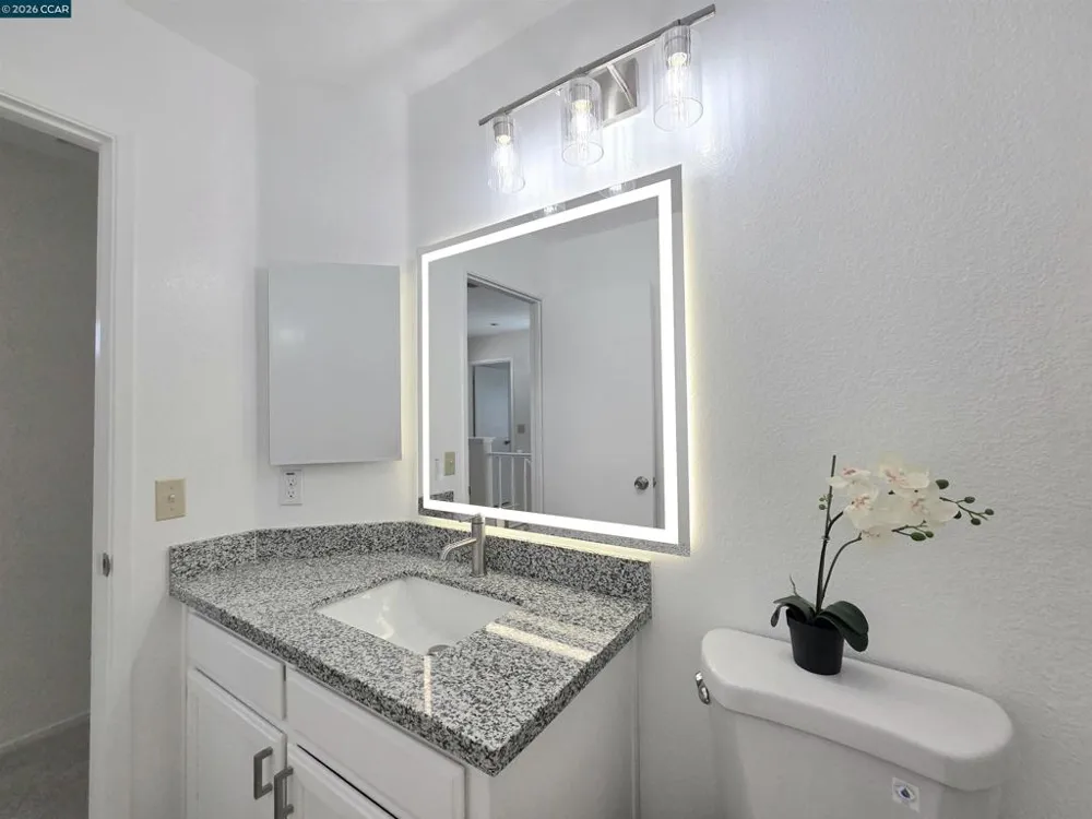 201 Fairbrook Ct Suisun City, CA 94585
