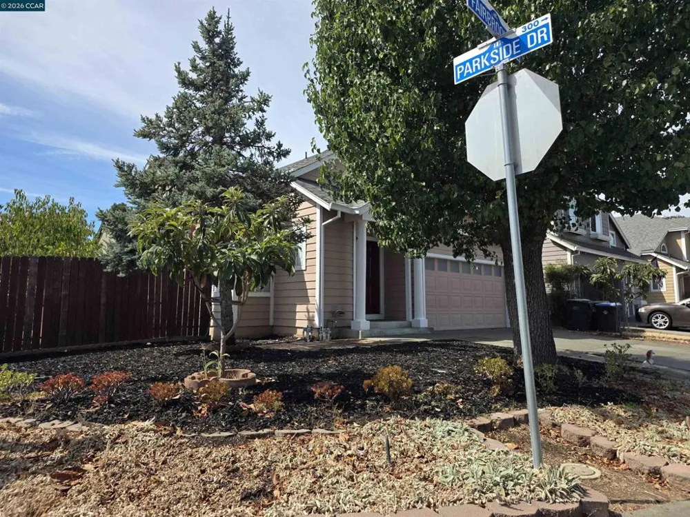 201 Fairbrook Ct Suisun City, CA 94585