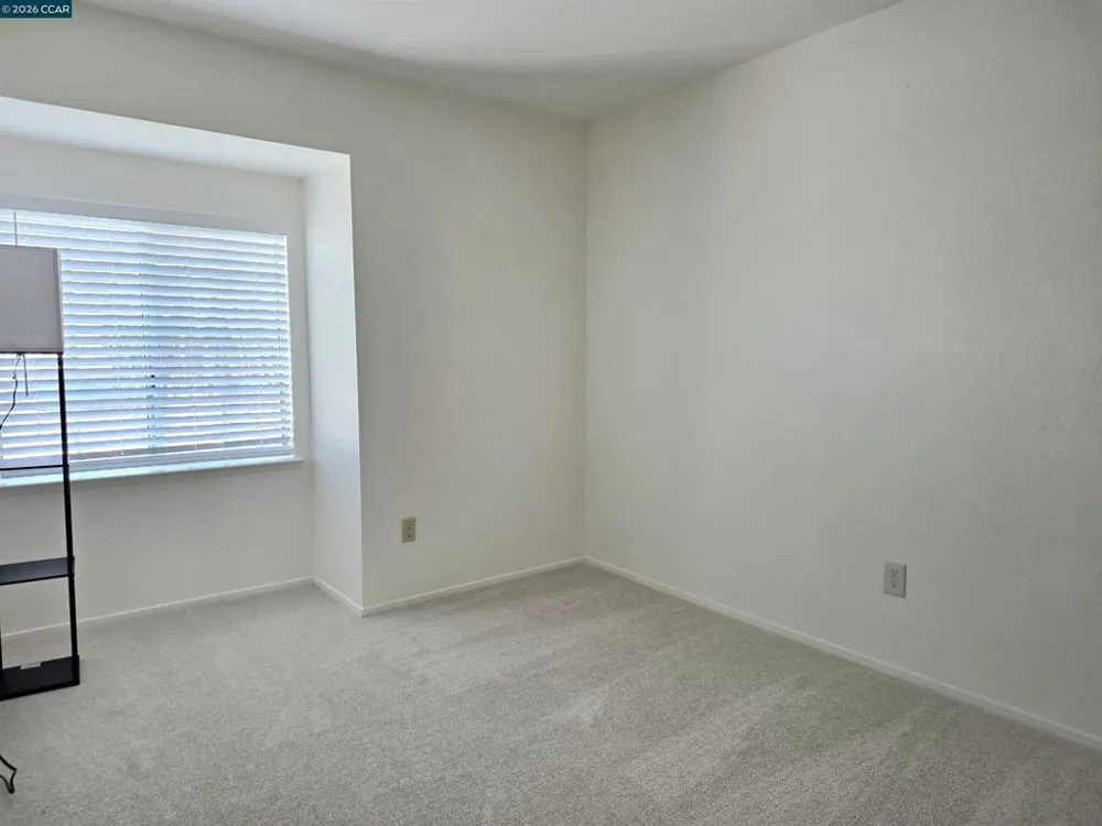 201 Fairbrook Ct Suisun City, CA 94585