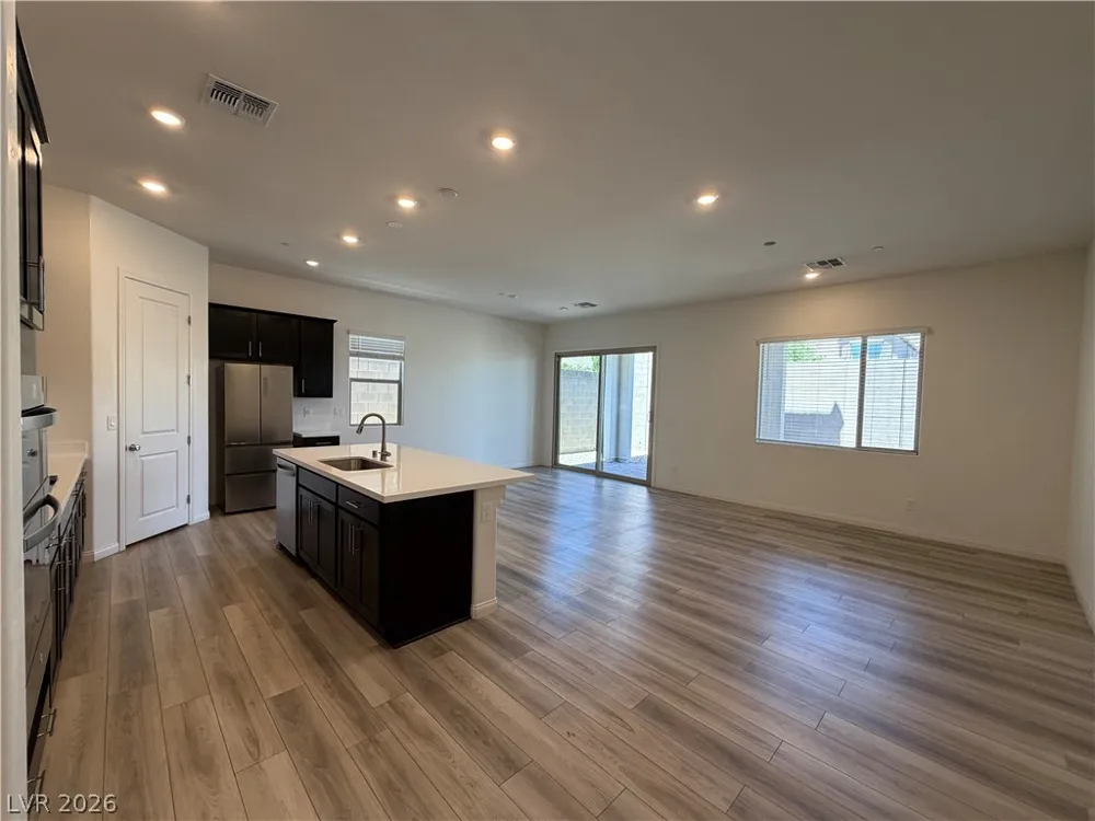 11836 Black Canary Avenue Las Vegas, NV 89138