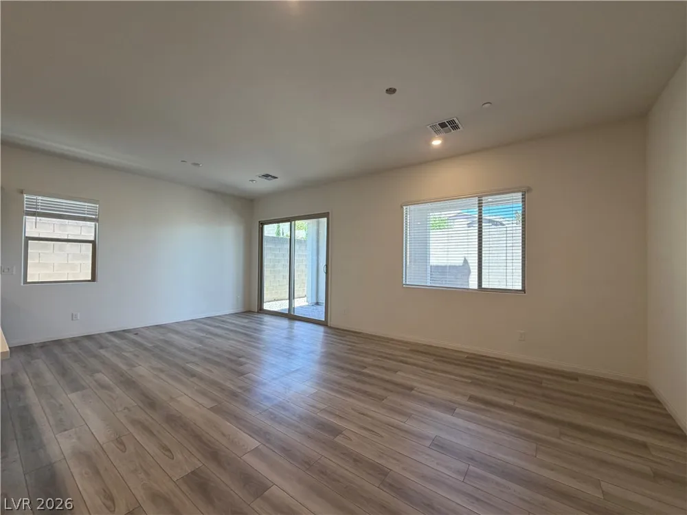 11836 Black Canary Avenue Las Vegas, NV 89138