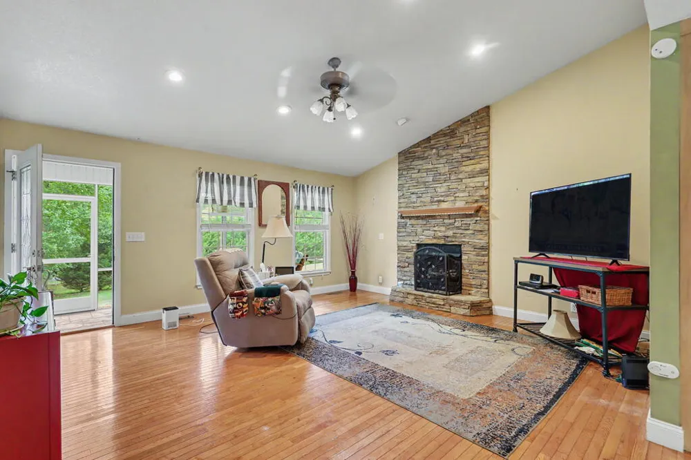 401 Souther Farm Drive Blairsville, GA 30512