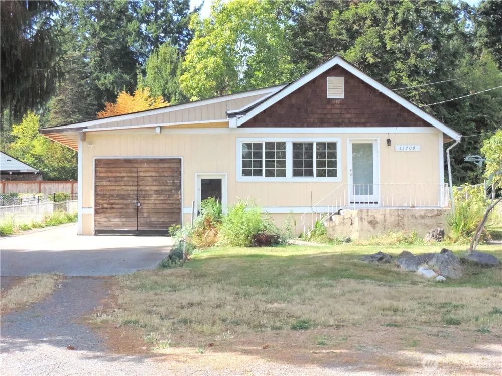 11709 26th Avenue NE Seattle, WA 98125