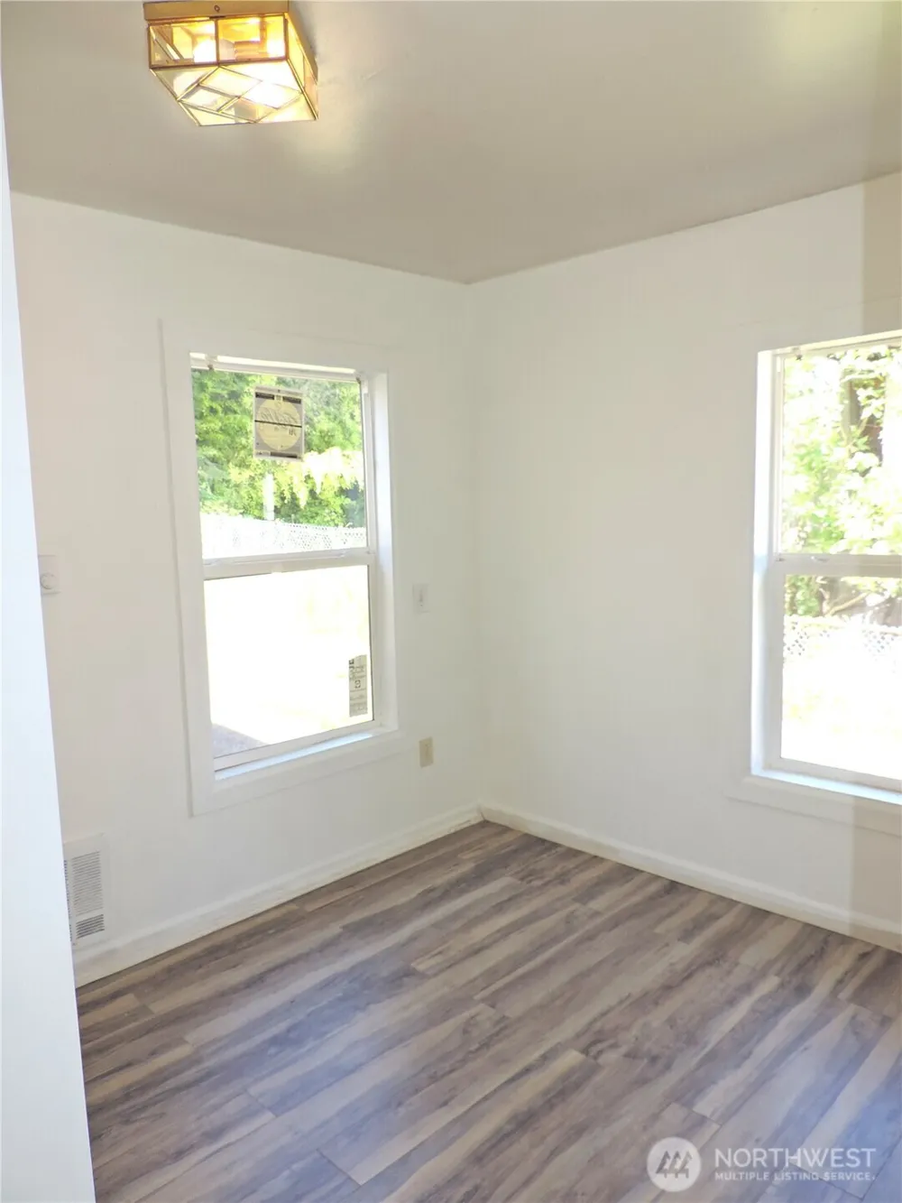 11709 26th Avenue NE Seattle, WA 98125