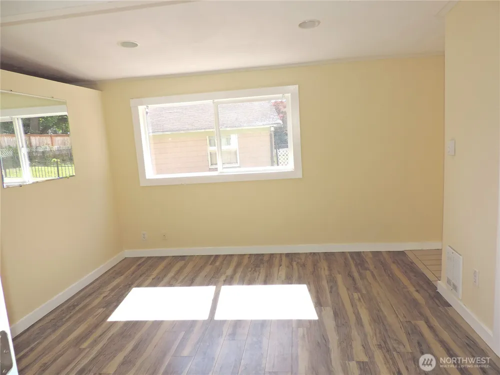 11709 26th Avenue NE Seattle, WA 98125