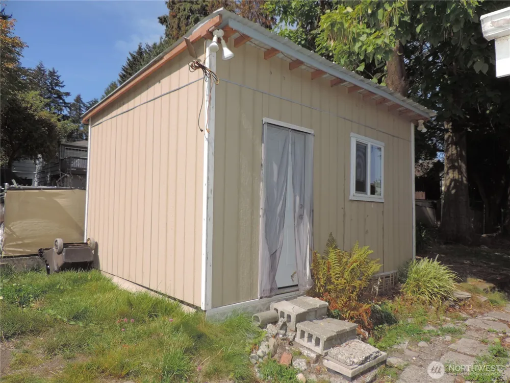 11709 26th Avenue NE Seattle, WA 98125