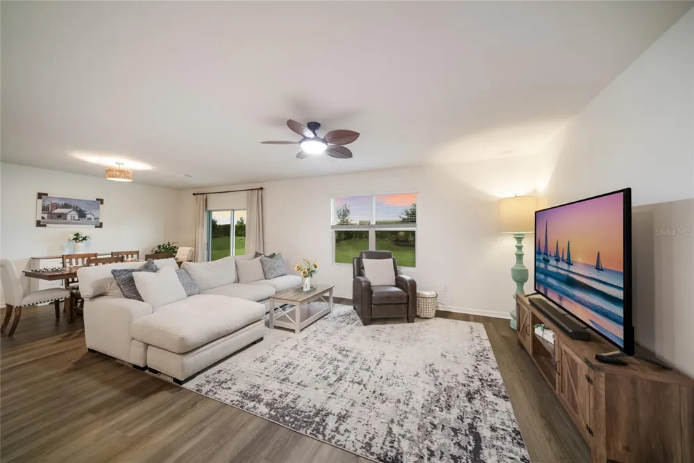3471 HILLTOP CIRCLE Bradenton, FL 34211