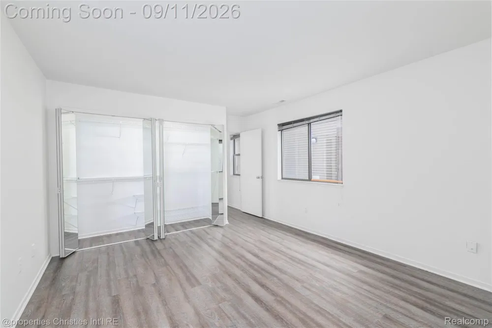 6600 Ridgefield Circle West Bloomfield Charter Township, MI 48322